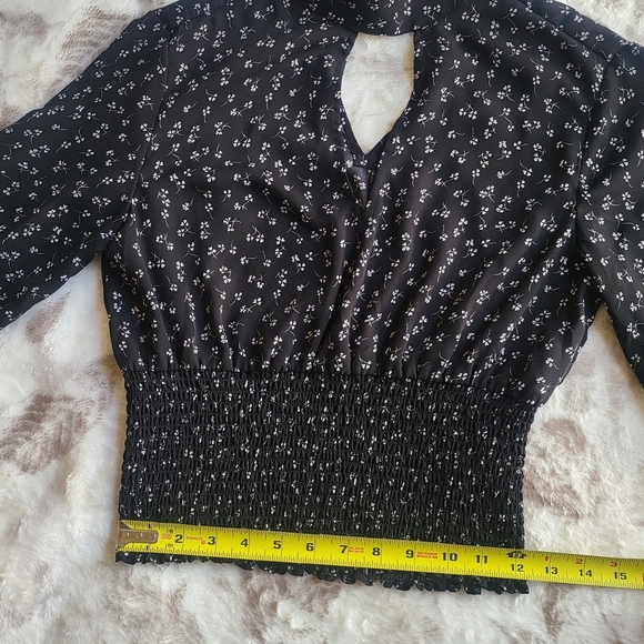 Steve Madden Black and White Smocked Long Sleeve Blouse - Picture 8 of 12